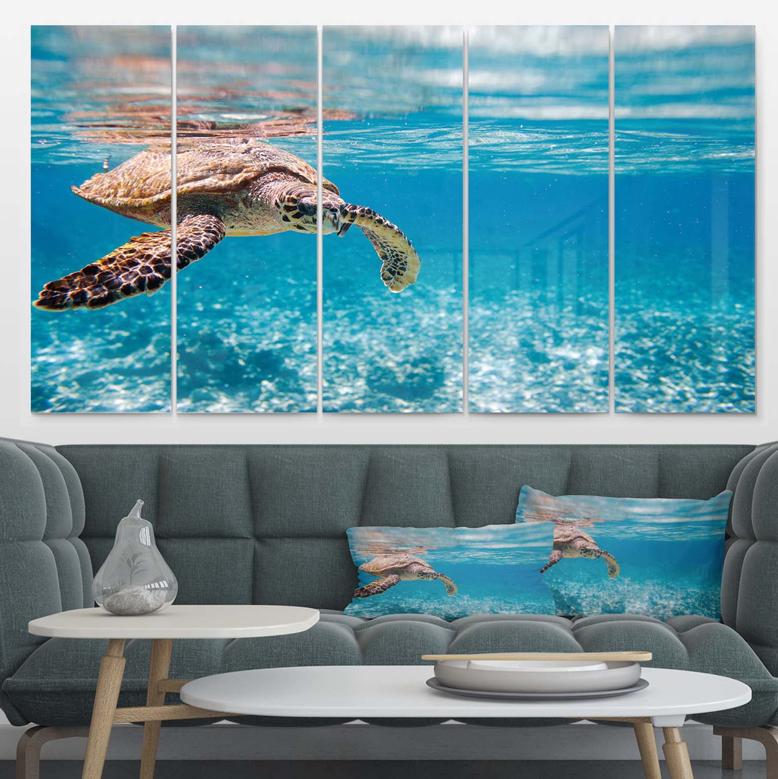 Designart 'Large Hawksbill Sea Turtle' Metal Wall Art