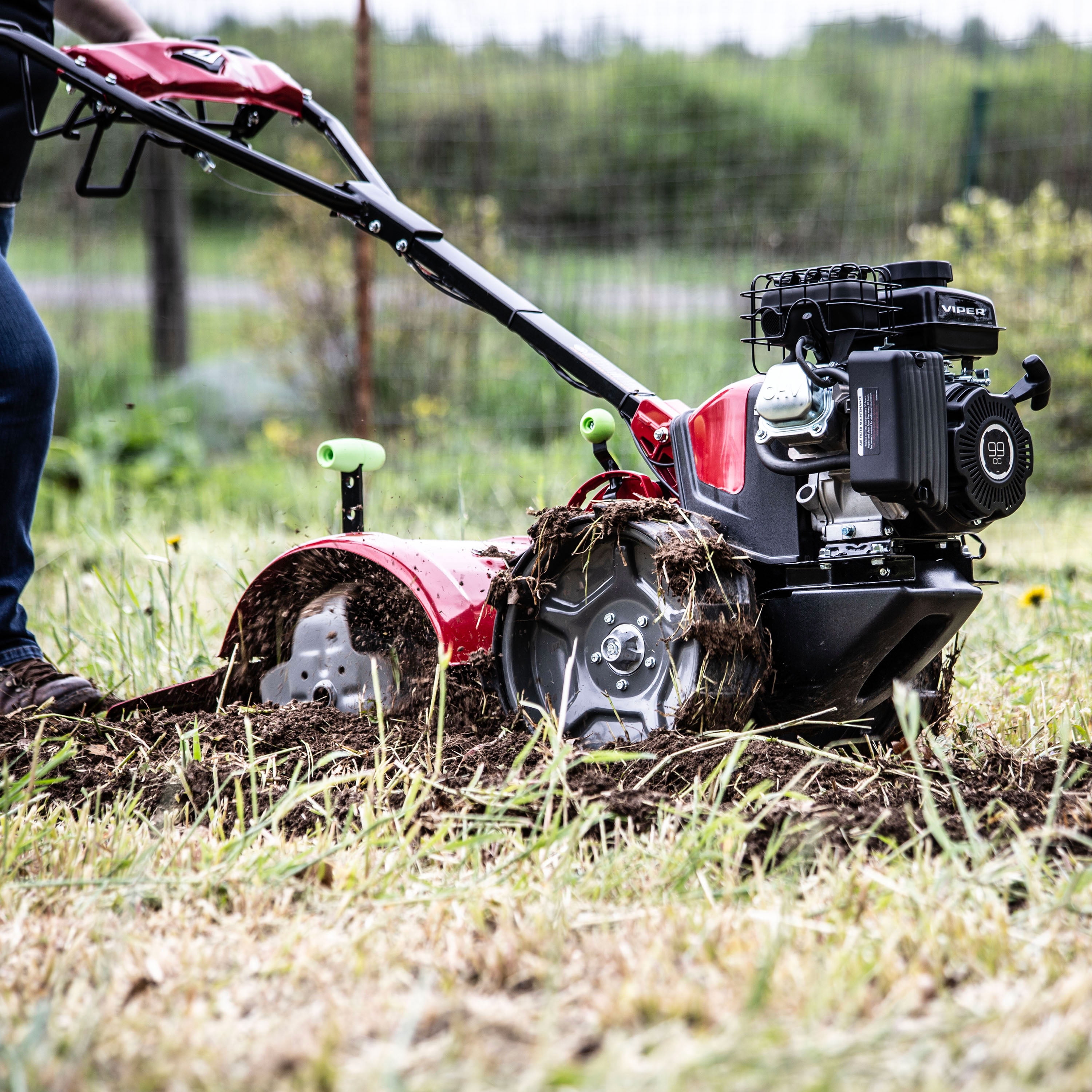 Earthquake 31285 Pioneer Dual Direction Rear Tine Tiller, Powerful 99cc 4-Cycle Viper Engine, Instant Reverse, Airless Wheels, 17” Tilling Width, 11” Tilling Depth, Frustration Free Shifting