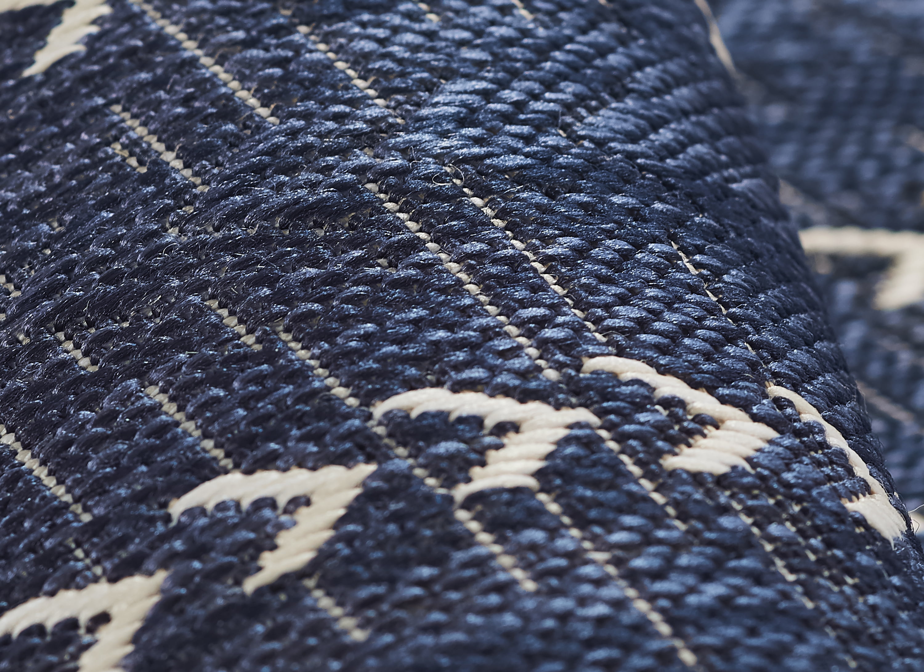 Momeni Riviera Geometric Navy Indoor Outdoor Rug 9' X 12'