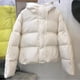 thumbnail image 5 of Parkas de manga larga para mujer, abrigo de invierno, bonito, corto, holgado, con flores y capullos, abrigo cálido., 5 of 7