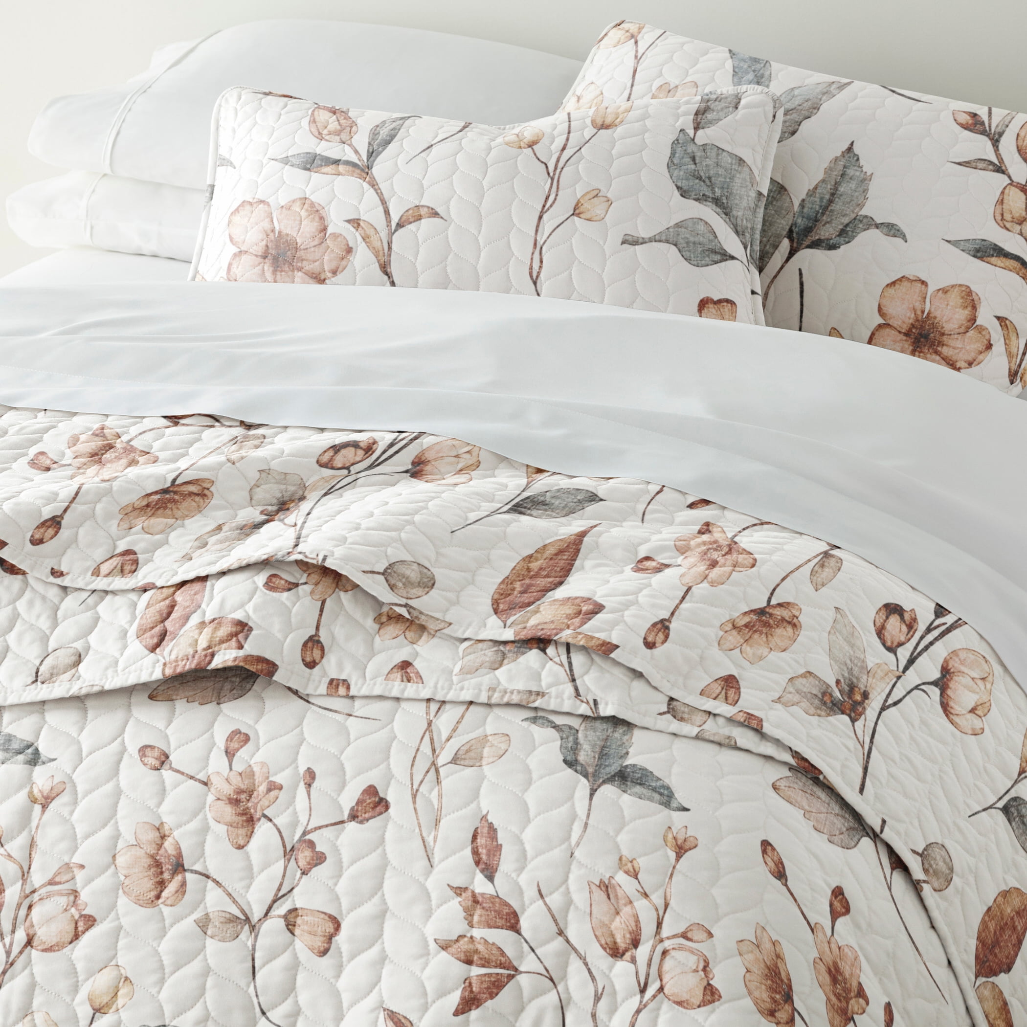 Lightweight Quilt Sets - Wrinkle Free - Coverlet Floral Patterns by Comfort Canopy