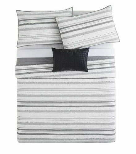 FRYE 4-Piece Quilt Set With Decorative Pillow, Paloma Queen - Walmart.com