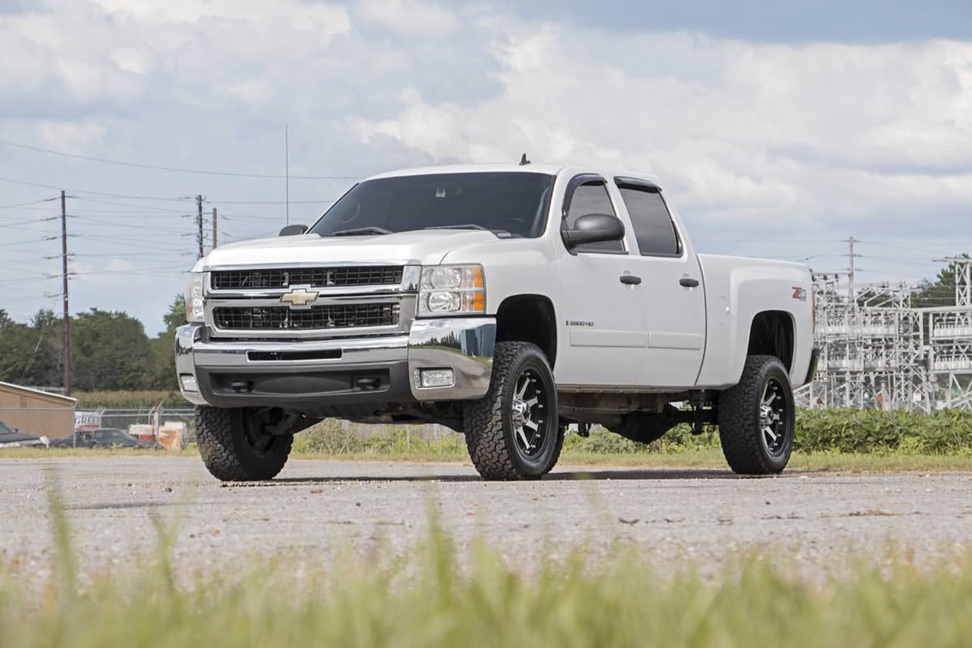 Rough Country 3" Lift Kit for 2001-2010 Chevy/GMC 2500HD | FT Codes - 8596N2RED