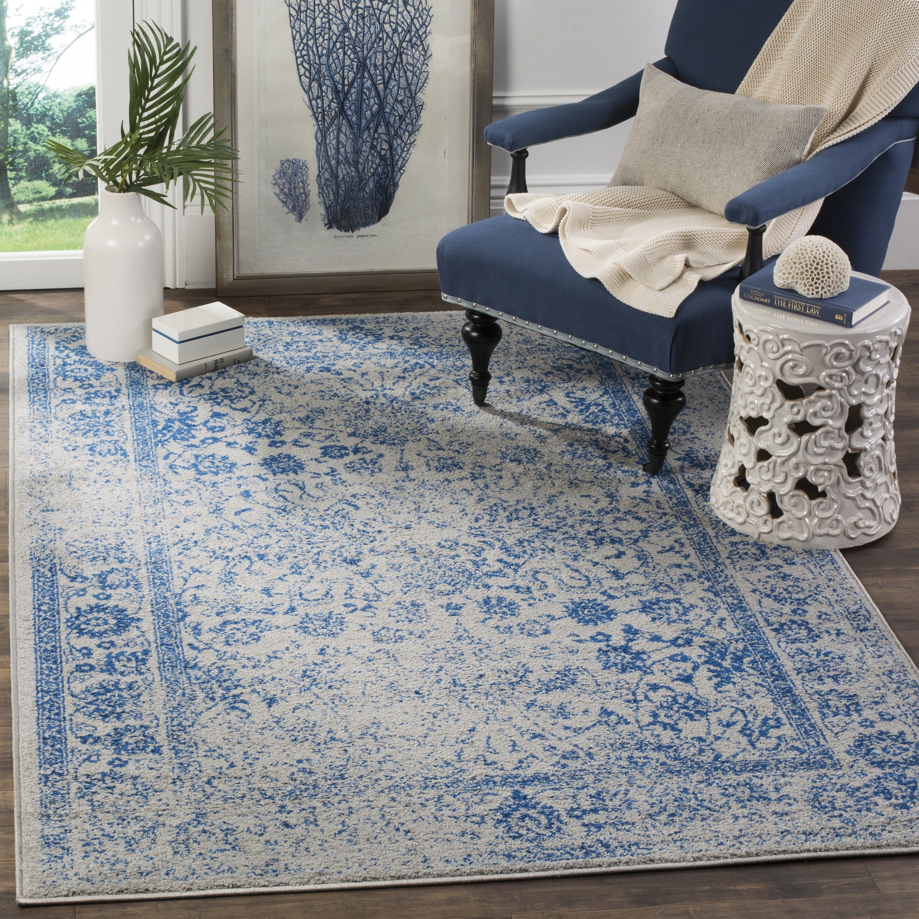 SAFAVIEH Adirondack Wyatt Traditional Distressed Area Rug, Grey/Blue, 5'1" x 7'6" - Transitional Modern Design, Grey & Blue, Ideal for Living Room, Bedroom, Dining Space