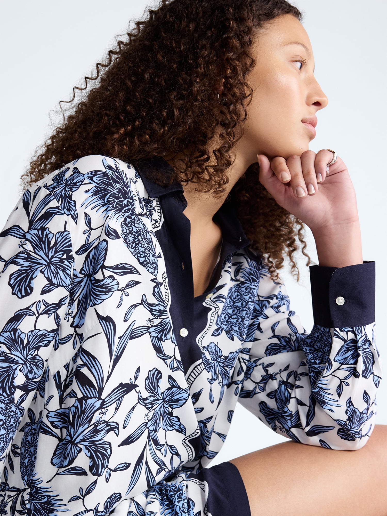 Free Assembly Women's and Women’s Plus Pineapple Print Shirt with Long Sleeves, Sizes XS-4X