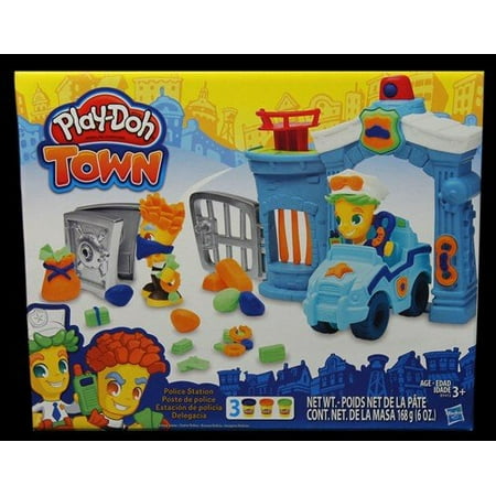 Play-Doh Town Police Station Model Kit