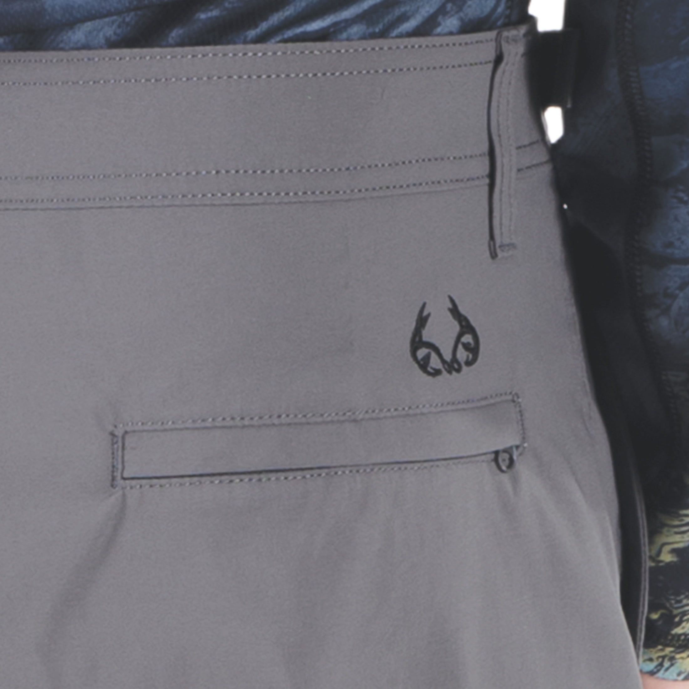Men's Realtree Hybrid Fishing Shorts, Grey Pebble, XL