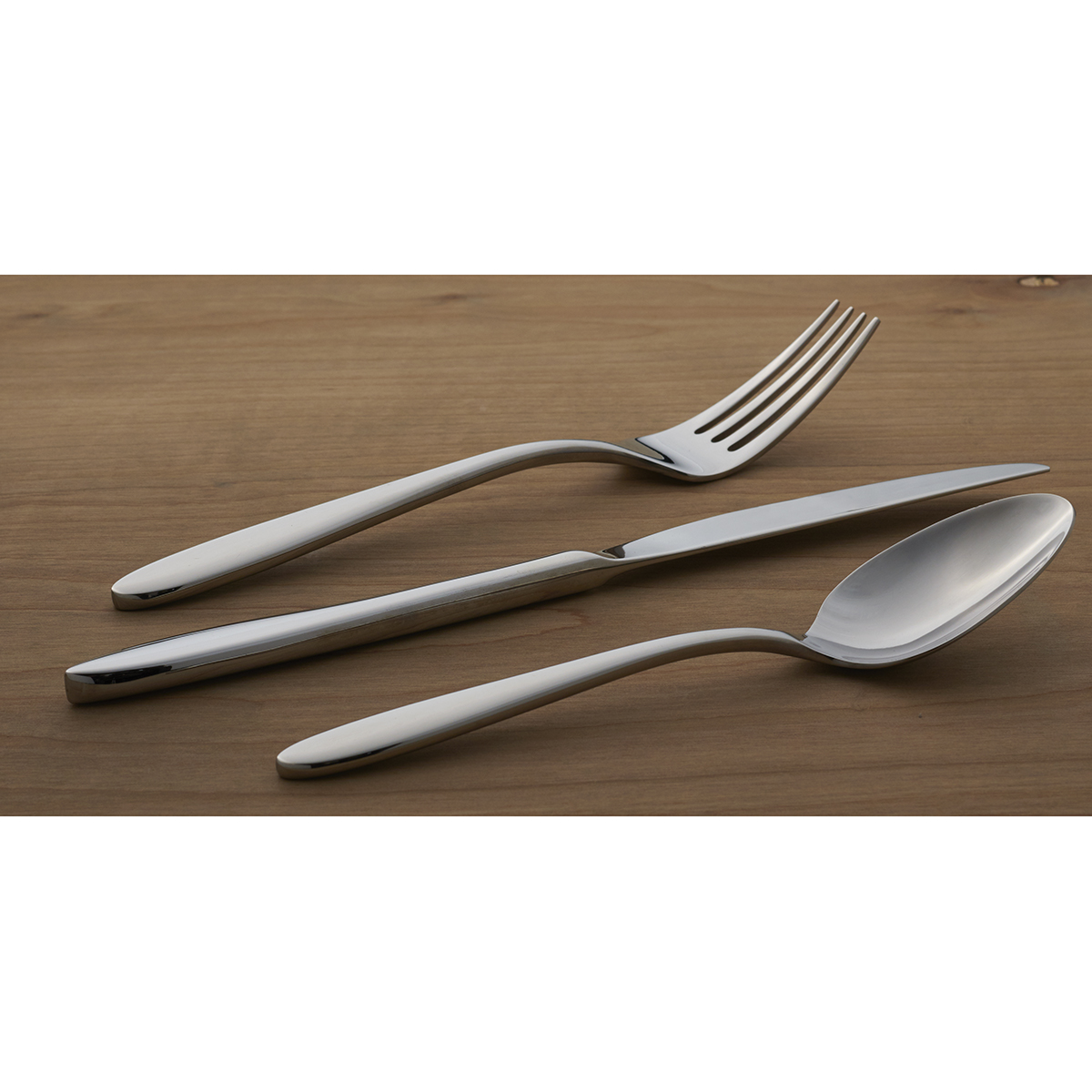 Oneida Solefield 20-Piece Stainless Steel Silverware Set photo 7