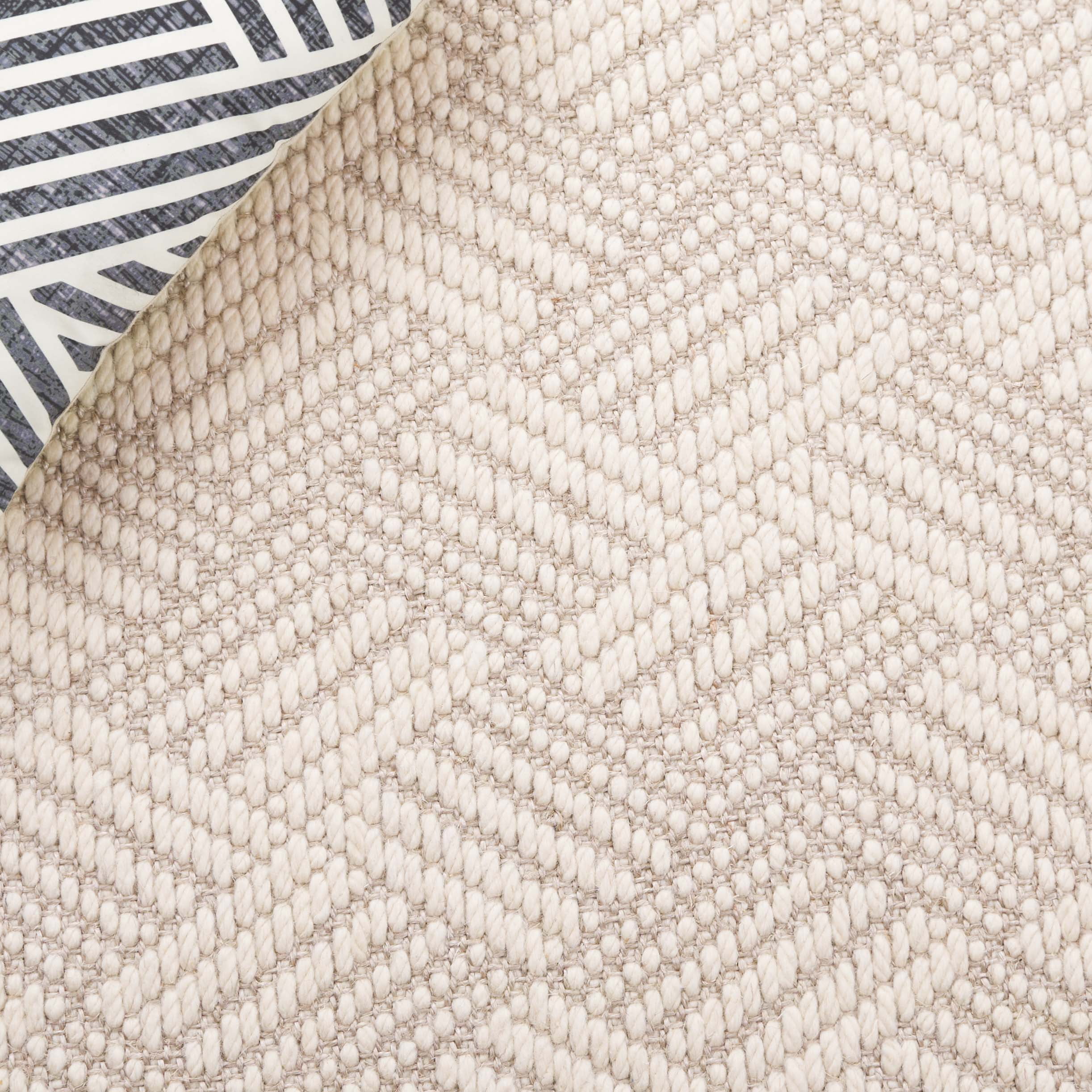 SAFAVIEH Palm Beach Clover Geometric Area Rug, Ivory, 6' x 9'