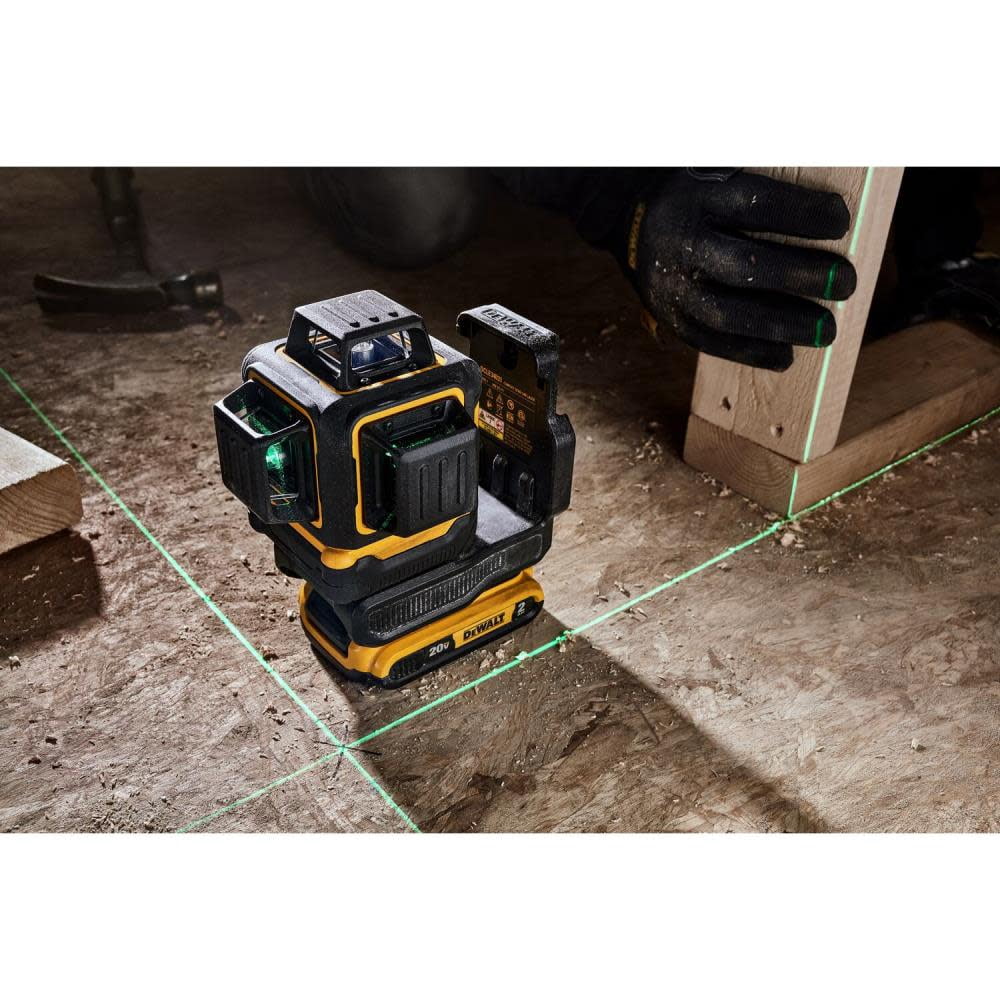 DEWALT Atomic Line Laser, 40m to 100m, 0.09oz