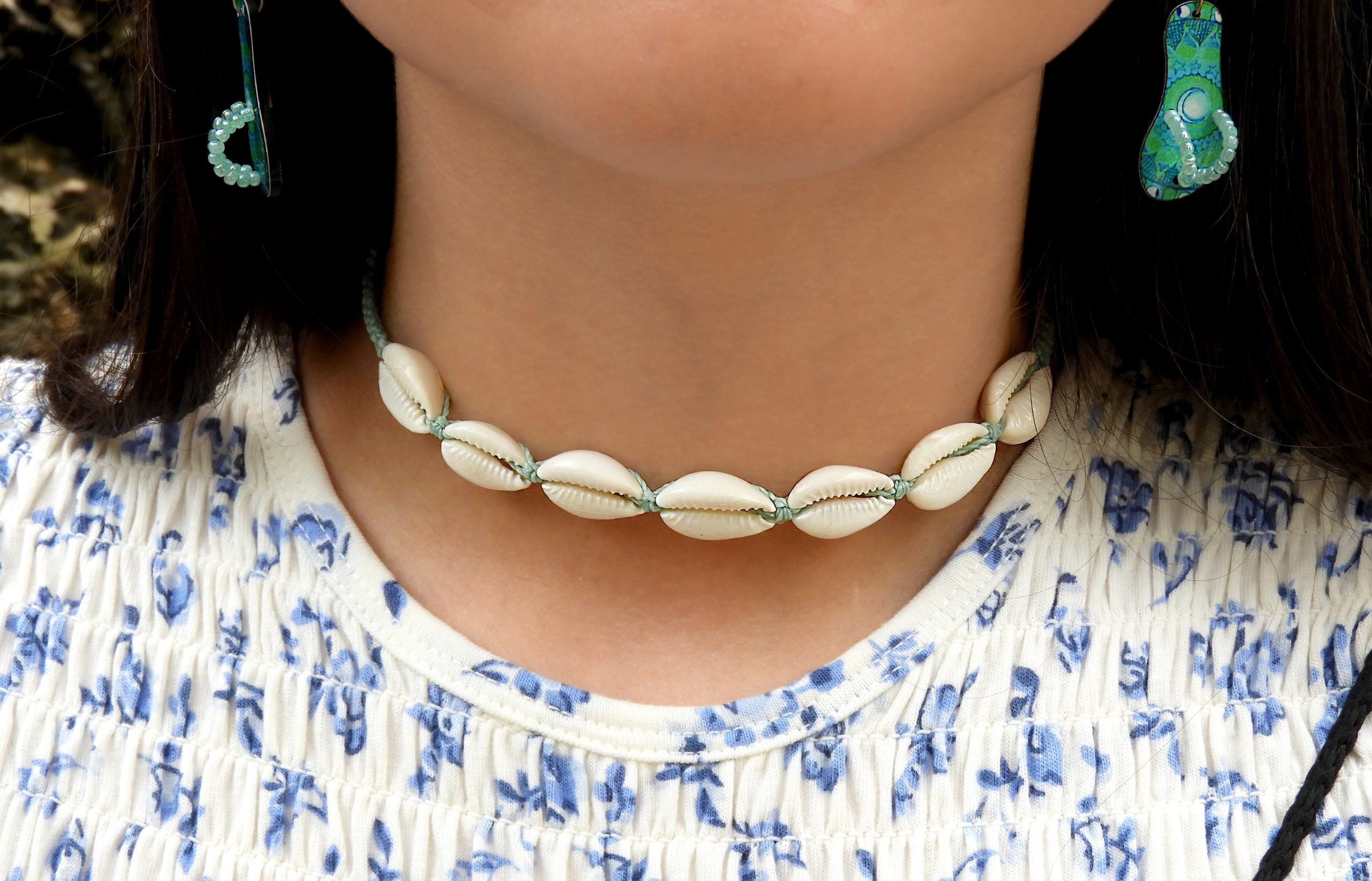 Vintage White Seashell Choker Necklace - Ruby Lane