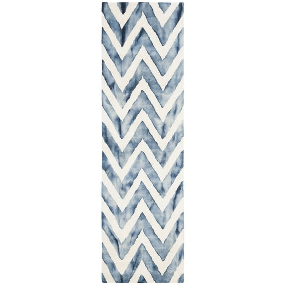 SAFAVIEH Dip Dye Lara Overdyed Chevron Runner Rug, Ivory/Navy, 2'3" x 8'