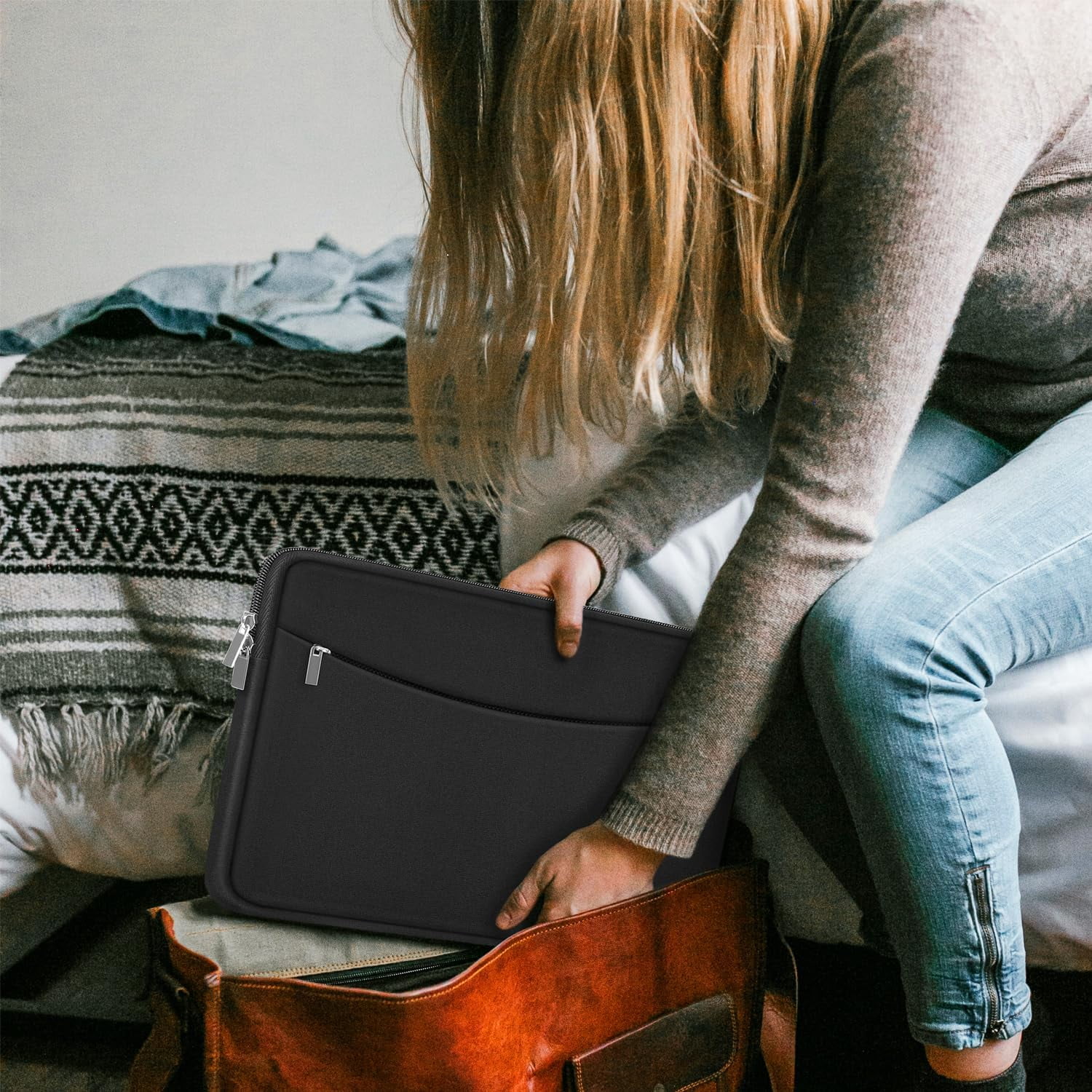 14 Inch Laptop Sleeve Case with Zipper, Slim Lightweight Computer Carrying Bag with Accessory Pocket for Travel Work School, Black