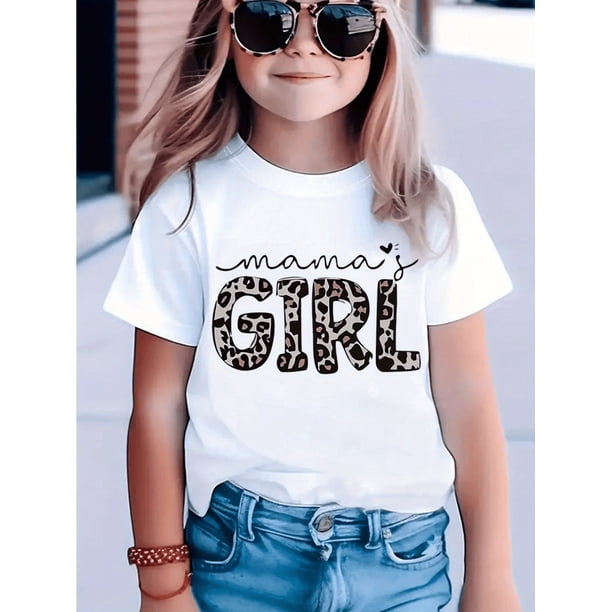 Mama Is a Casual Top, una camiseta transpirable de verano con estampado de leopardo, con un diseño de cuello redondo en blanco y negro para niñas.