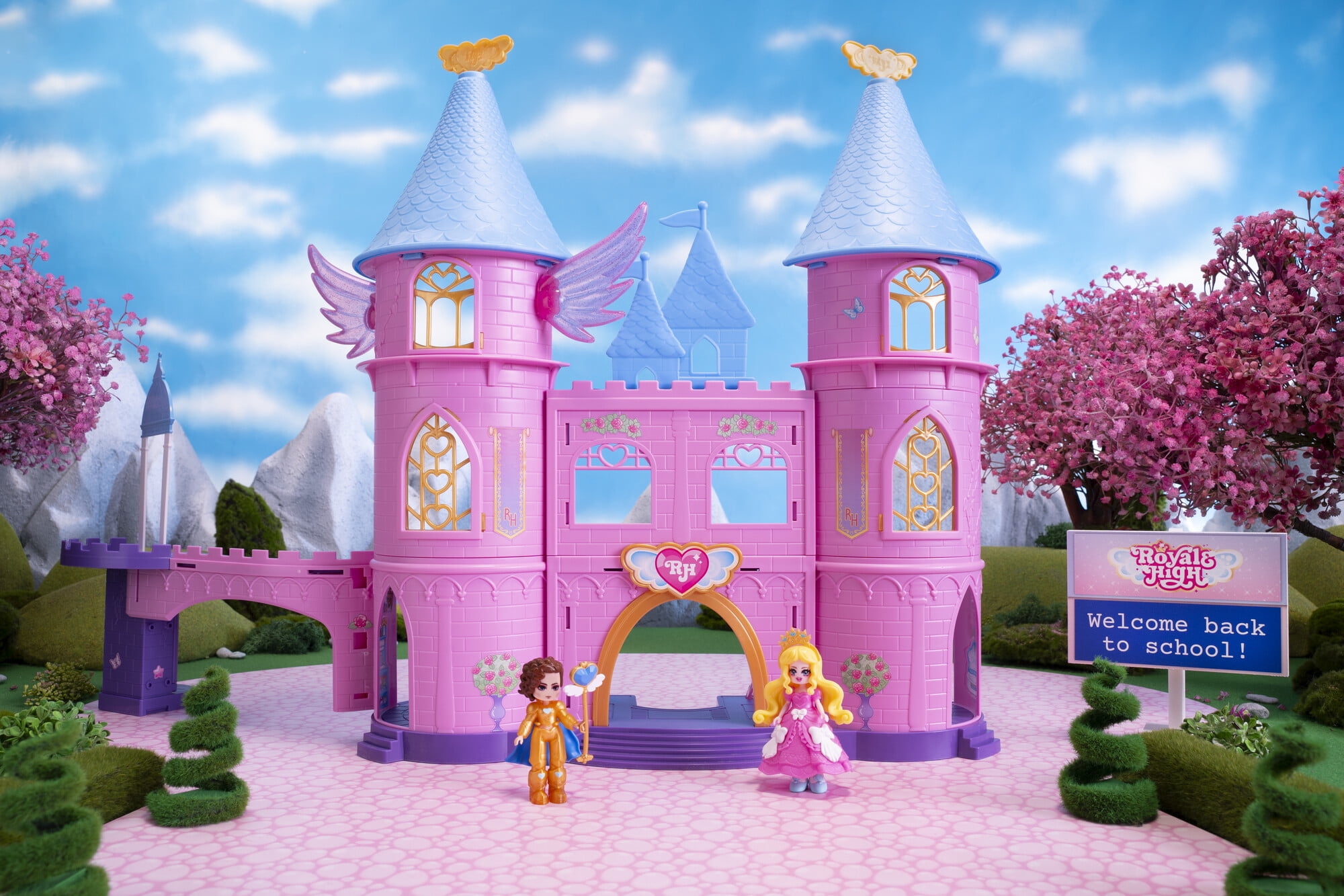 Royale High Castle Campus Playset - (2) Exclusive Dolls, 3 Floors to Explore with 360° Play - 19 Accessories - Virtual Item Code Included - Ages 5+