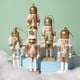 thumbnail image 2 of Conjunto de Figuras de Cascanueces de Madera para Decoración Navideña, 2 of 8