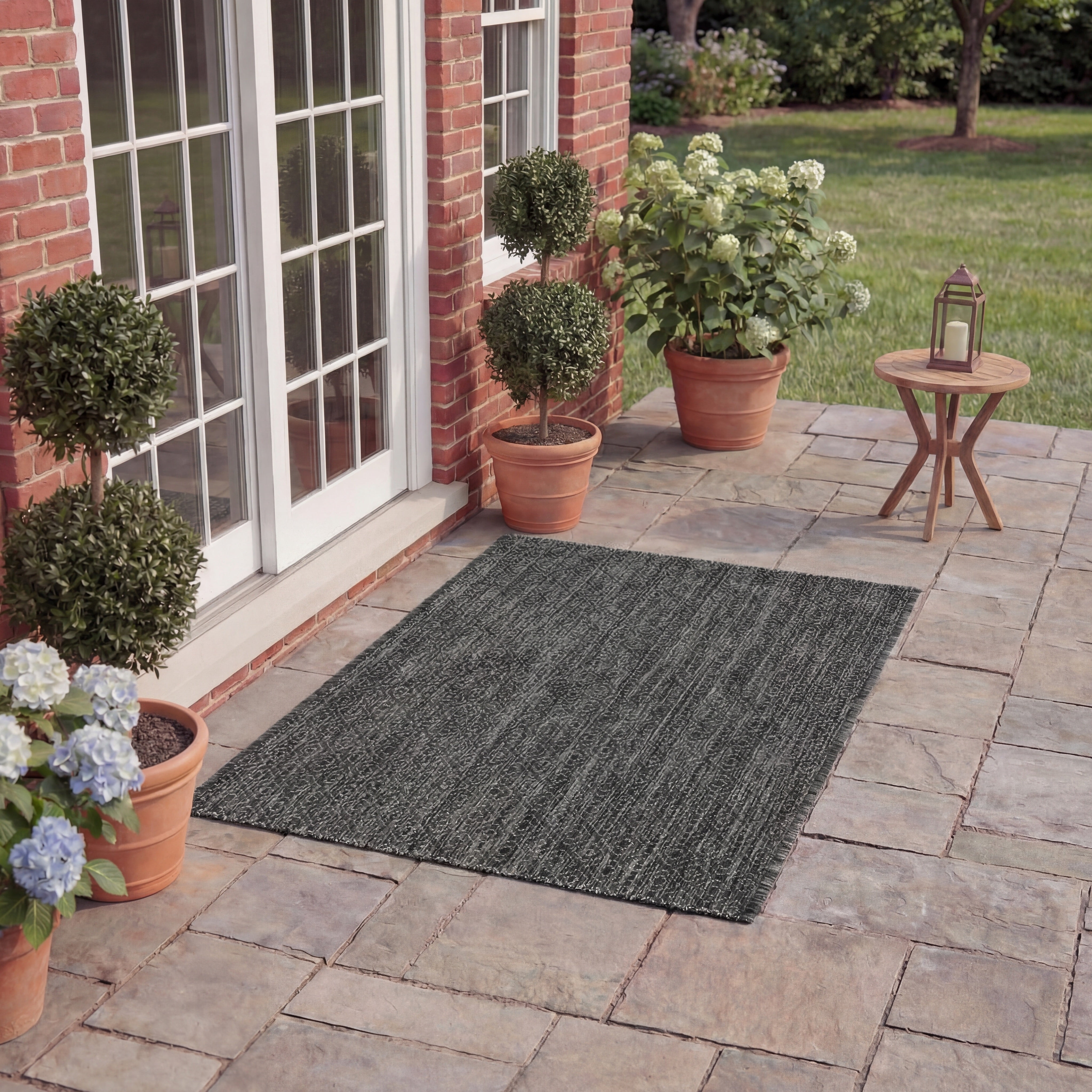 Safavieh Courtyard Mitre Geometric Indoor/Outdoor Area Rug, Black/Gray, 9' x 12'