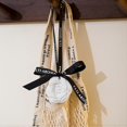 thumbnail image 4 of Difusor de aromaterapia con flores de 3 piezas para el hogar y el automóvil, con fragmentos de yeso perfumados con fragancia de pera británica y celidonia dulce, ambientador sólido para colgar, 4 of 5