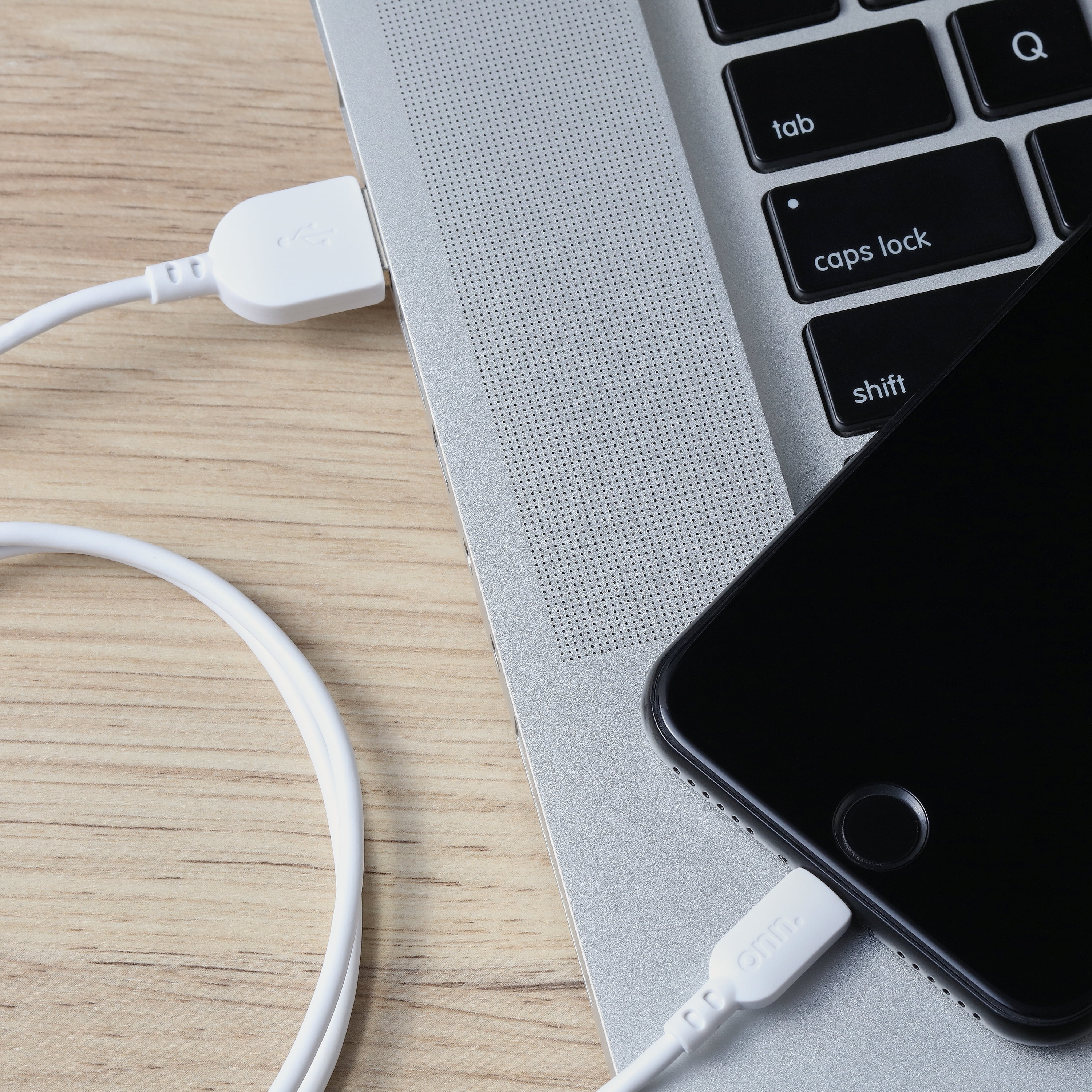 onn. 3 ft Lightning to USB Cables, White, 2 Pack
