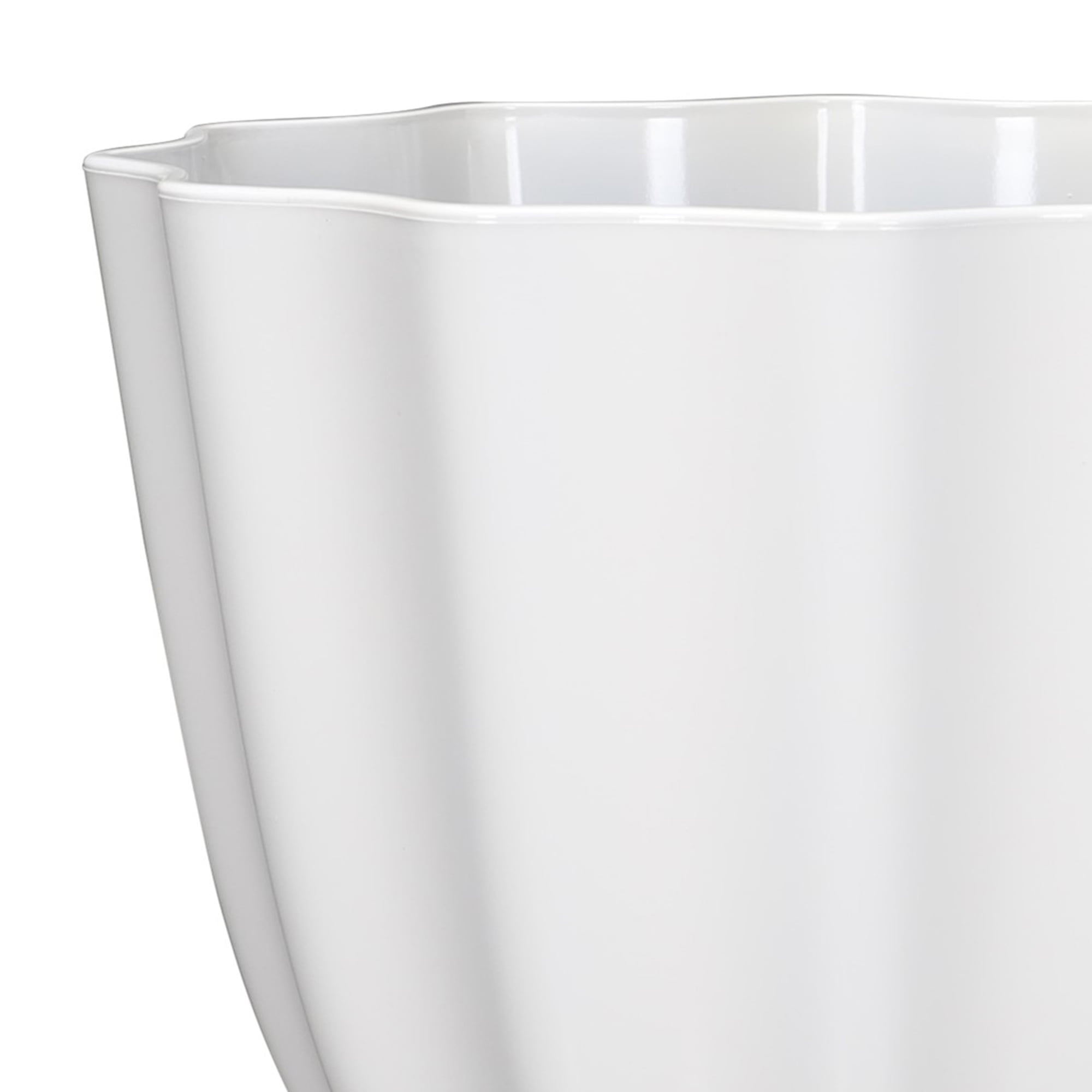 Mainstays 12" D x 9.4" H Poppy Cream Recycled Resin Planter