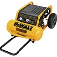 thumbnail image 4 of Compresor de aire DEWALT D55146, 4.5 galones, 225 PSI, transporte de mano, 4 of 8