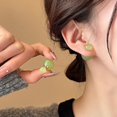 thumbnail image 1 of Exquisitos pendientes de perlas con lazo de diamantes de estilo japonés y coreano para mujer, pendientes de aguja de plata modernos y sencillos., 1 of 6