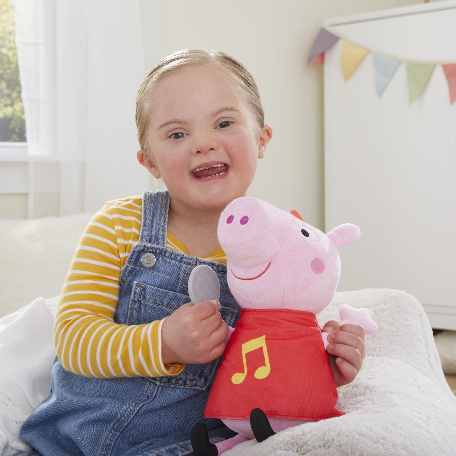 Peppa Pig Oink-Along Songs, Singing Plush Doll with Sparkly Red Dress and Bow - English