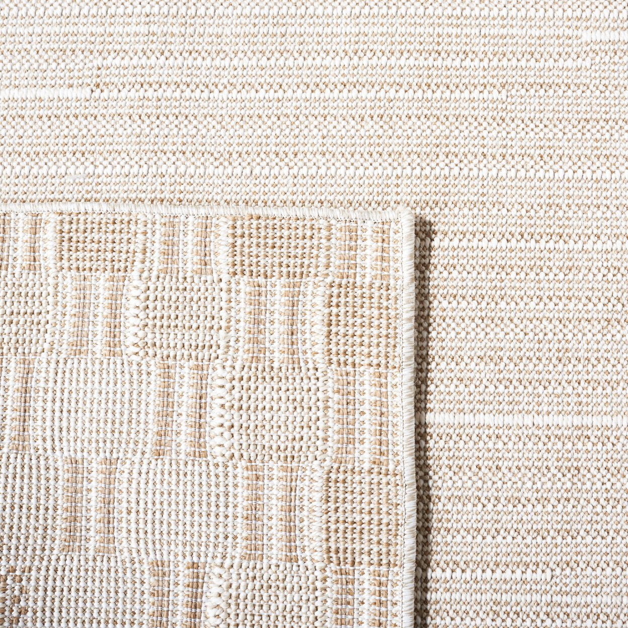 SAFAVIEH Global Daley Bordered Indoor/Outdoor Runner Rug, Beige/Light Beige, 2'2" x 8'