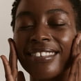 thumbnail image 4 of Leche facial Essence + Crema hidratante ligera ILIA The Base, 4 of 9