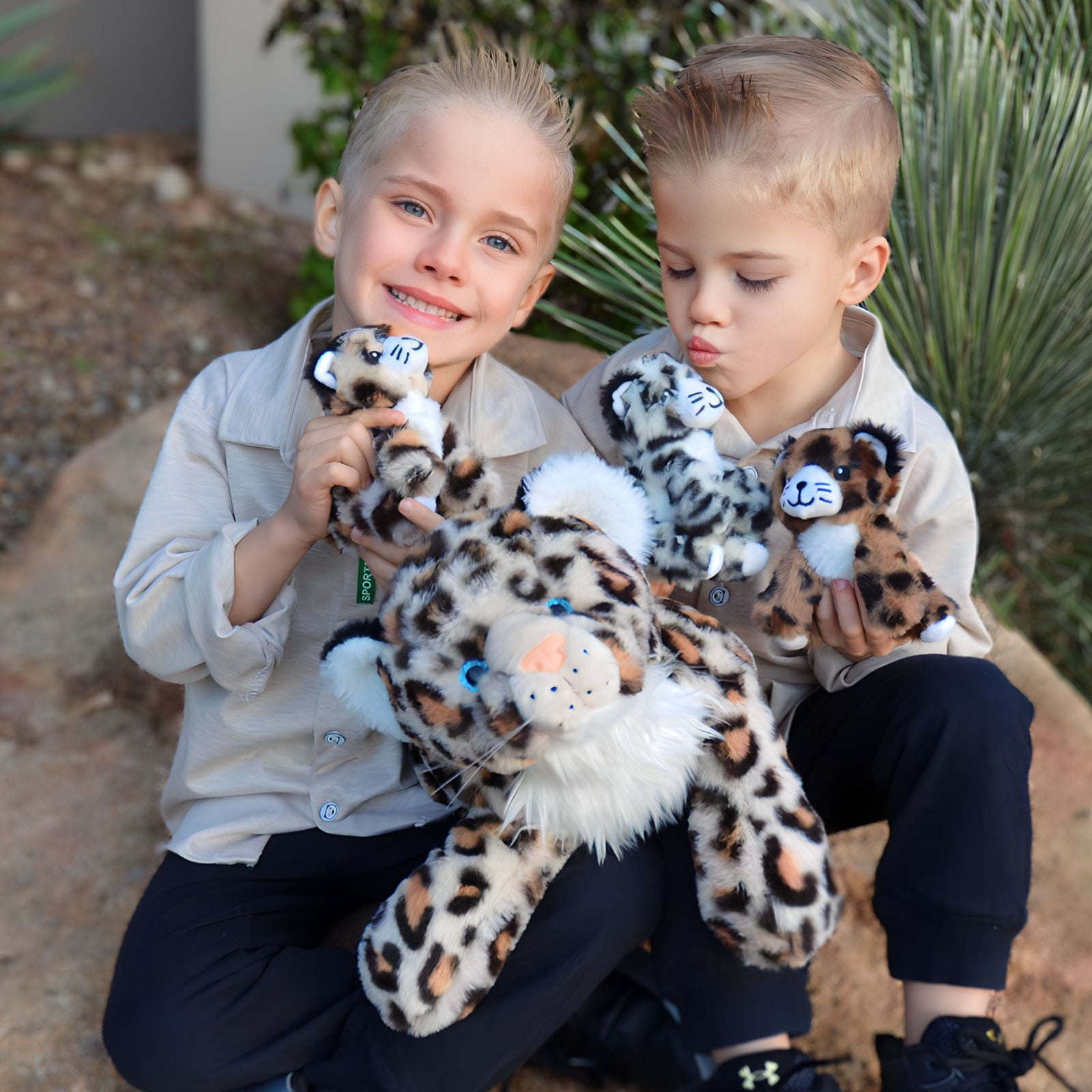 MorisMos 18" Cheetah Stuffed Animals Mommy Stuffed Leopard with 3 Baby Plush Toys