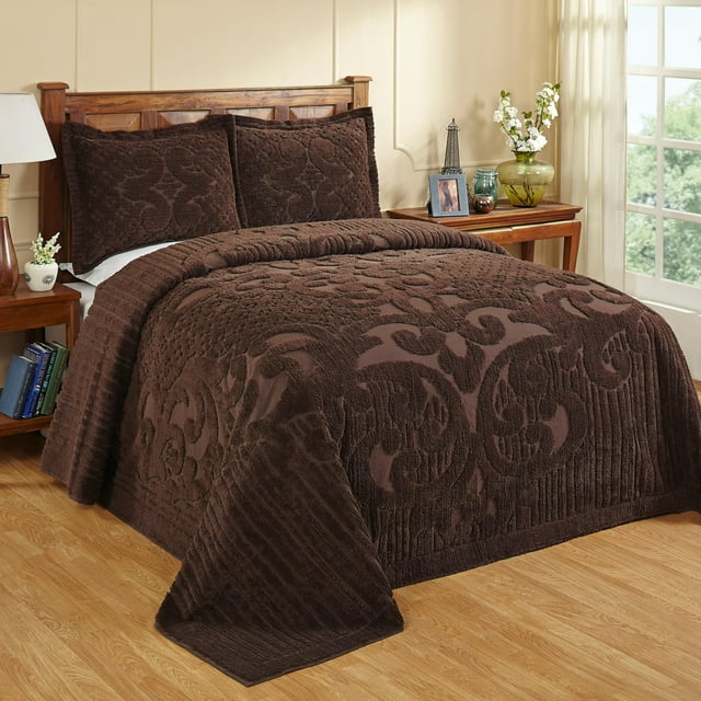 Better Trends Colcha de chenilla tamaño matrimonial/doble, color chocolate, 100% algodón, diseño de medallón de chenilla, colcha de cama capitoné, suave, ligera, 96 x 110 pulgadas, con 2 fundas, juego