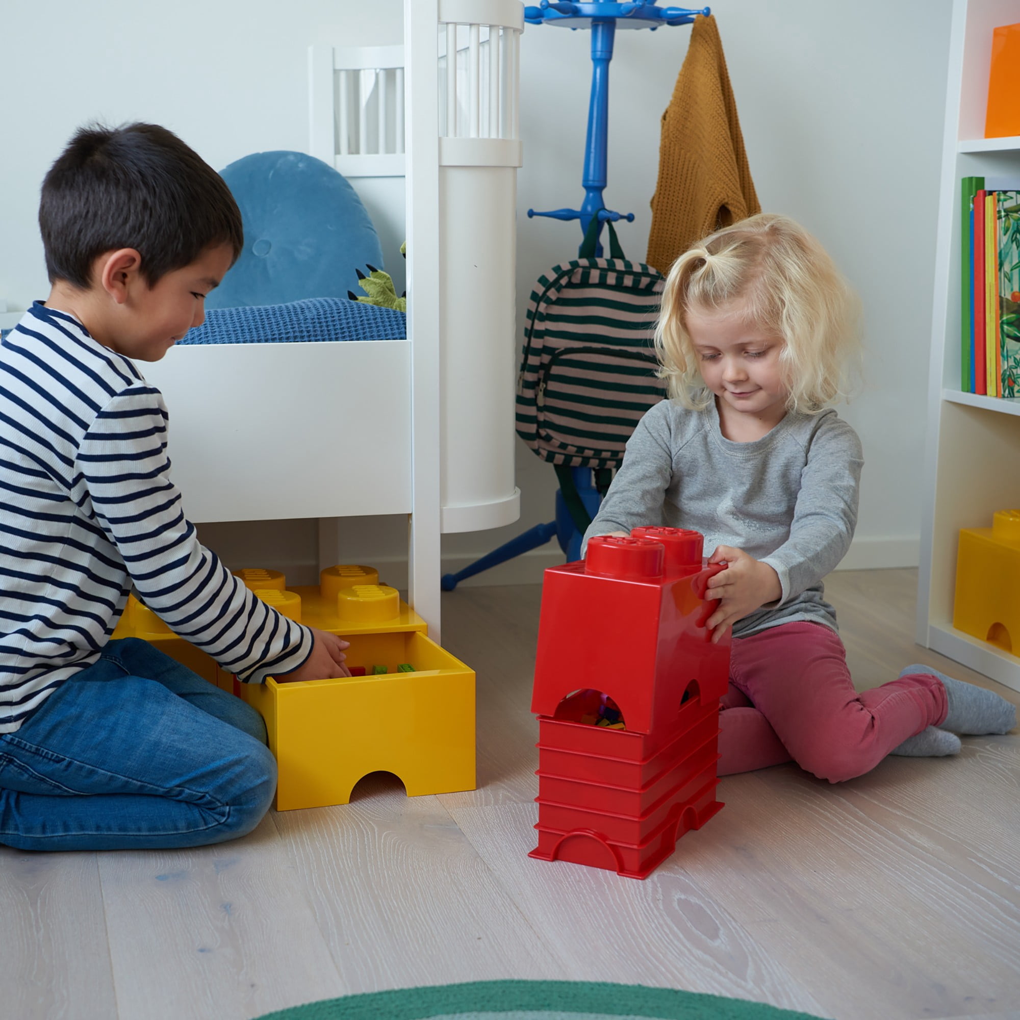 Room Copenhagen: LEGO Storage Brick - 2 Knob Lid, Bright Red - 9.8