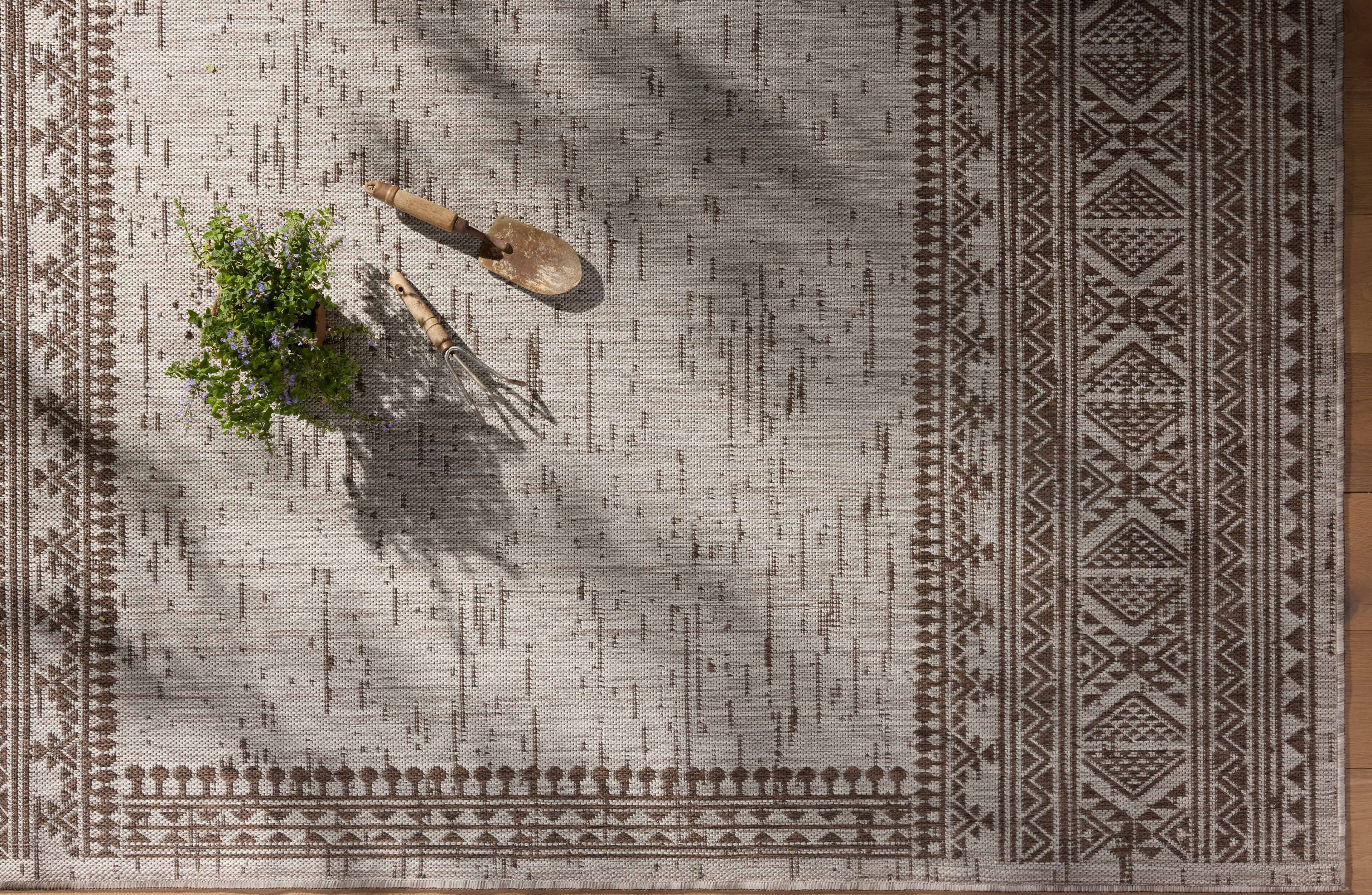 Indoor Outdoor Rug 2x4, Reversible, Loloi Easton Coffee / Dove (2'3" x 3'9")