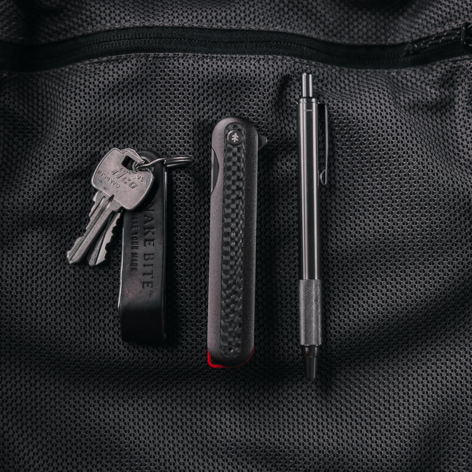 Swiss Tech Gerundet 7" Ball Bearing Folding Knife, 3" AUS-8 Steel Blade, 4" Carbon Fiber Handle