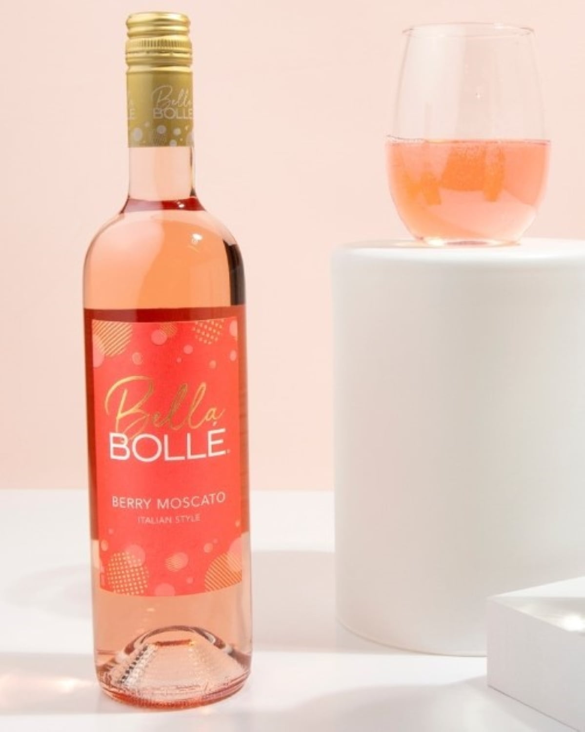 Bella Bolle Berry, Moscato, Blush Wine, 6% ABV, 750ml Glass Bottle, 25.4 fl oz