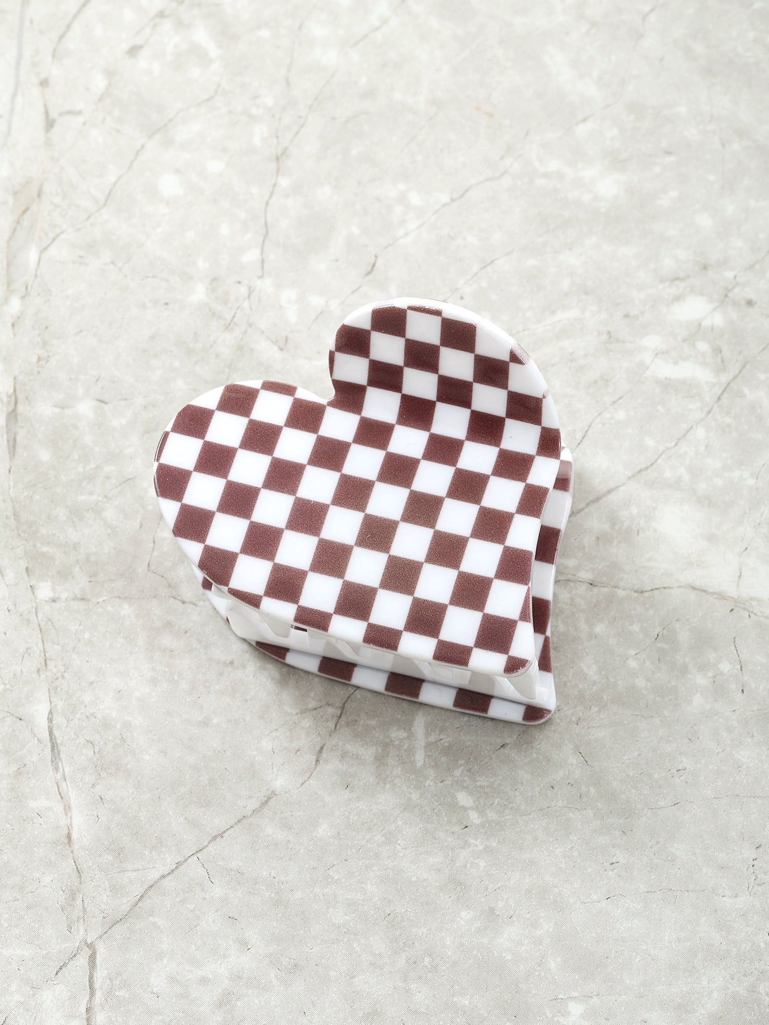Packed Party Check This Checkered Heart Claw Clip