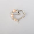 thumbnail image 4 of Broche de seguridad Jumpingount amor rosa con perla artificial y diamantes de imitación, 4 of 6