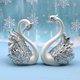 thumbnail image 5 of Paquete de 2 esculturas de plástico de cisne con forma de corona para decoración de tartas, adorno de escritorio y adorno para coche., 5 of 5