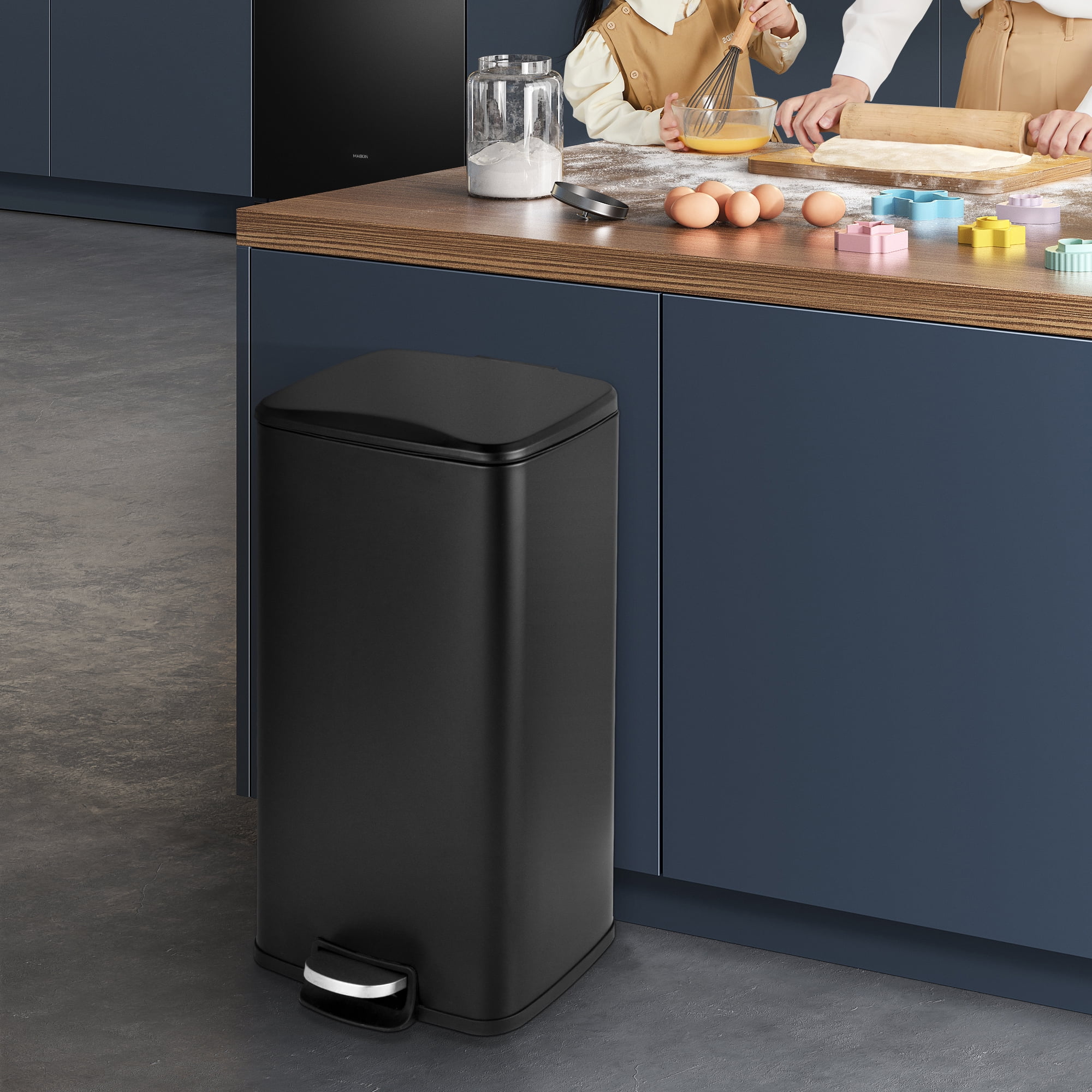 Innovaze Innovaze 8 Gal./30 Liter Rectangular step-on Trash Can for kitchen, Matt Black