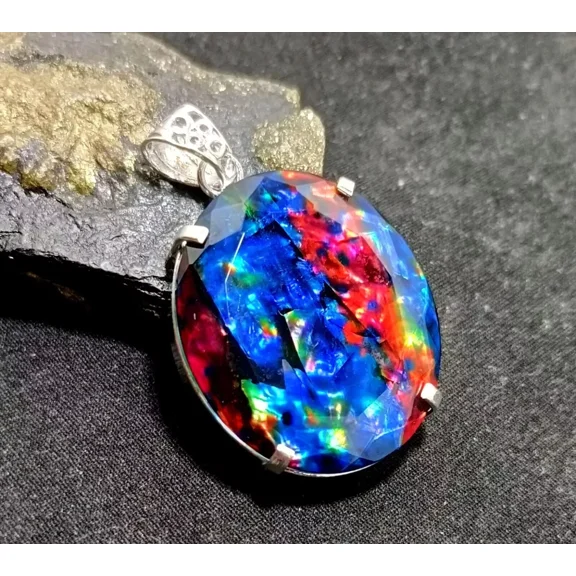 Ammolite Natural Pendant 93.00 Ct Loose Gemstone Oval Shape 925 Sterling Silver