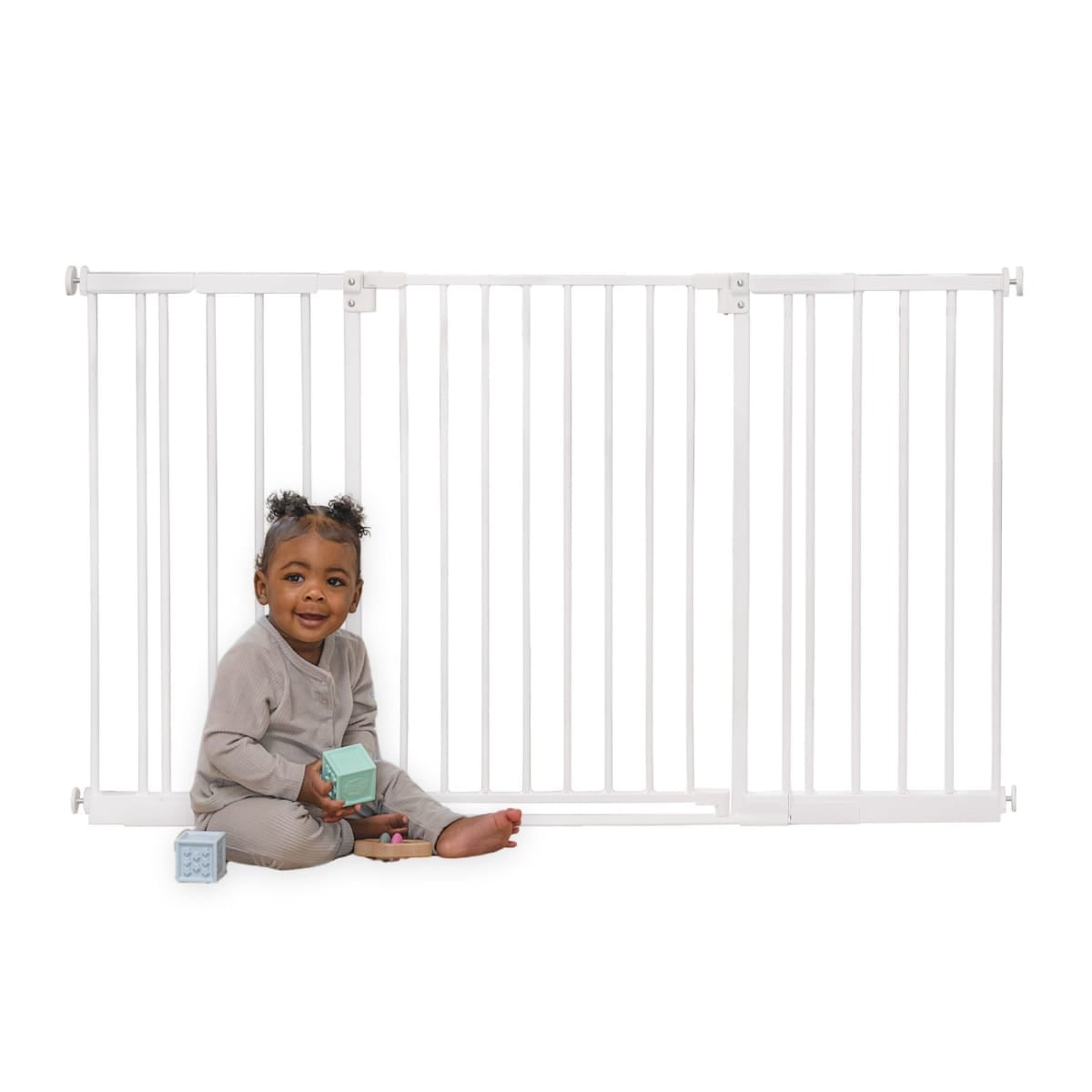 Toddleroo’s StepSafe Auto-Close Gate, White