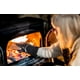 thumbnail image 2 of Guantes para chimenea RAPICCA, resistentes al calor, de piel negra, 2 of 7