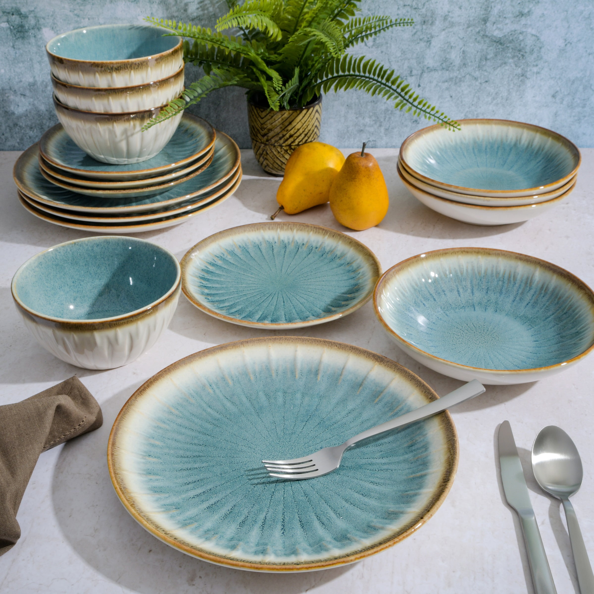 Gibson Elite Mayfair Bay 16 Piece Double Bowl Embossed Reactive Dinnerware – Blue