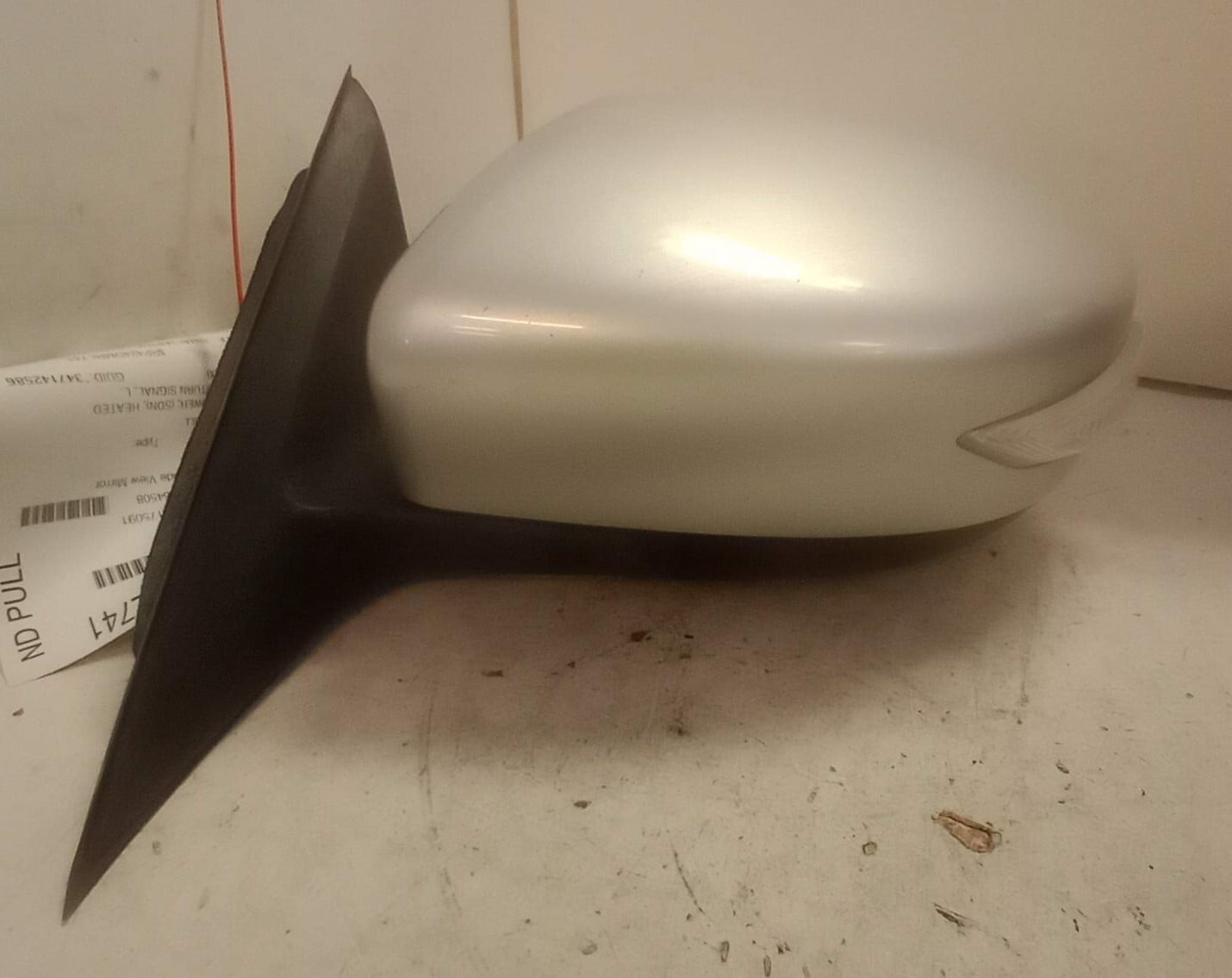 Pre-Owned 16-17 Nissan Altima LH Driver Side View Door Mirror w/ Turn Signal OEM LKQ - Verify Specific Vehicle Fitment In Description - (Good)