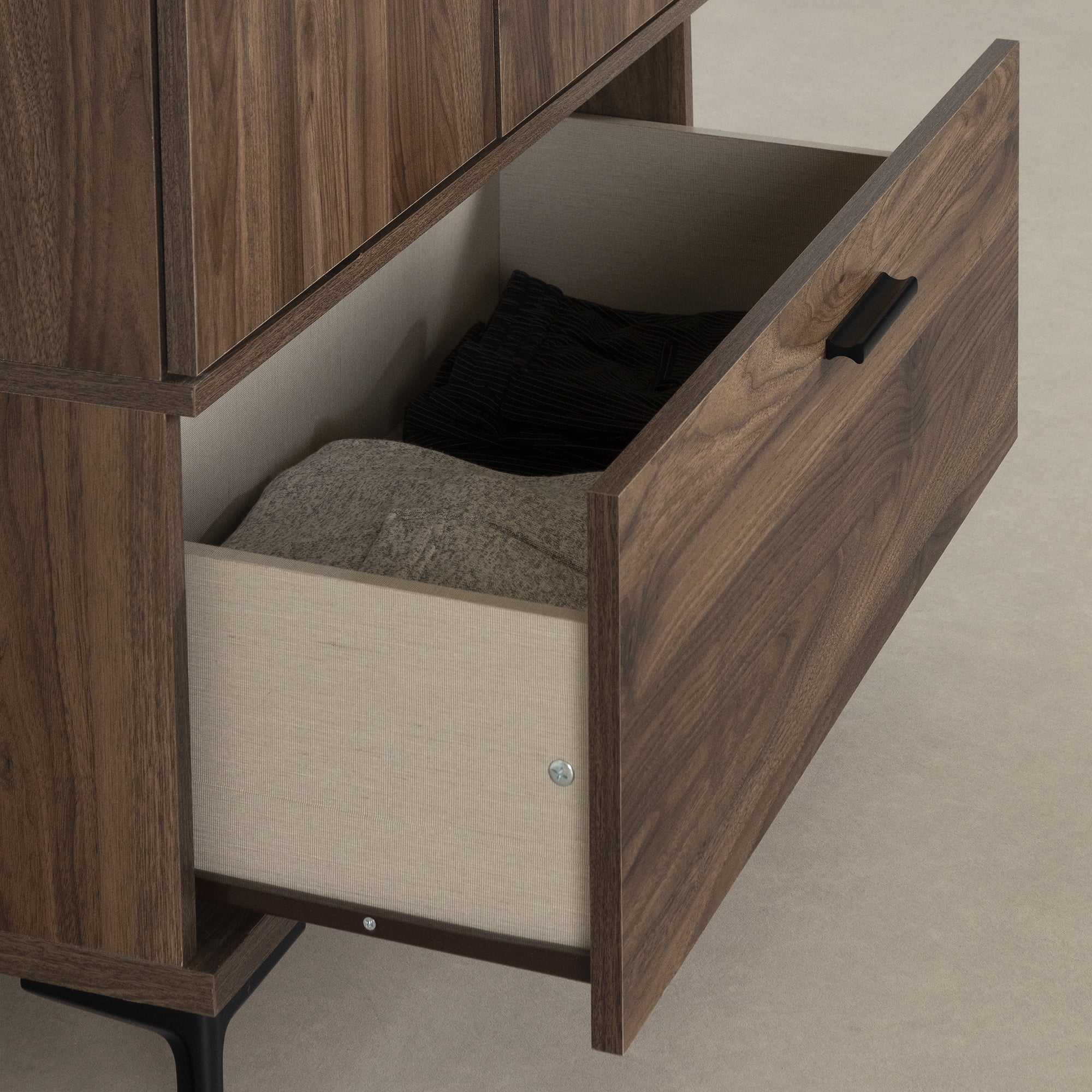 South Shore Musano Wardrobe Armoire with Doors and Drawers, in Natural Walnut
