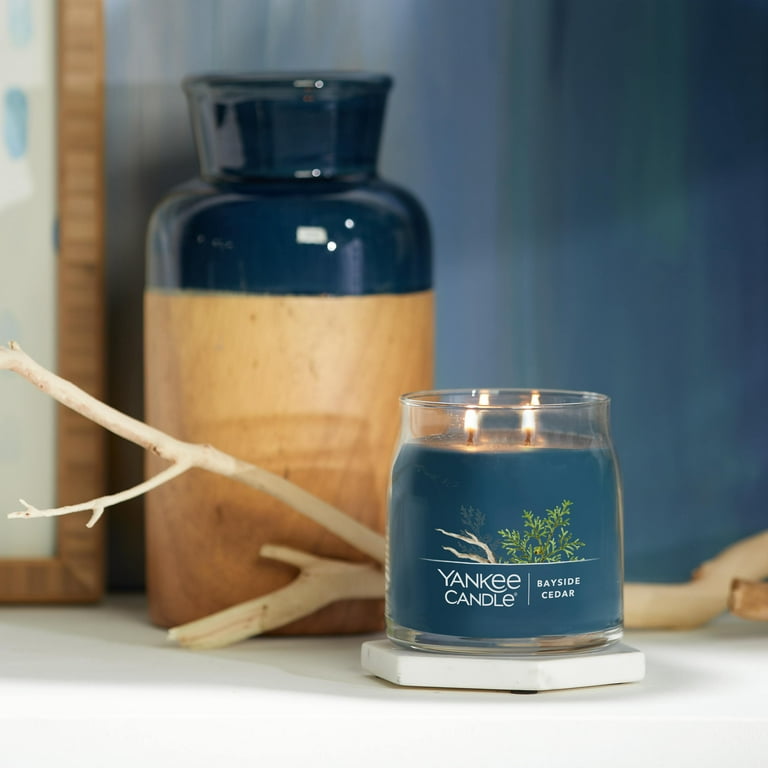 Yankee Candle Signature Medium 2-Wick Candle, Bayside Cedar Yankee Candle Signature Medium 2-Wick Candle, Bayside Cedar