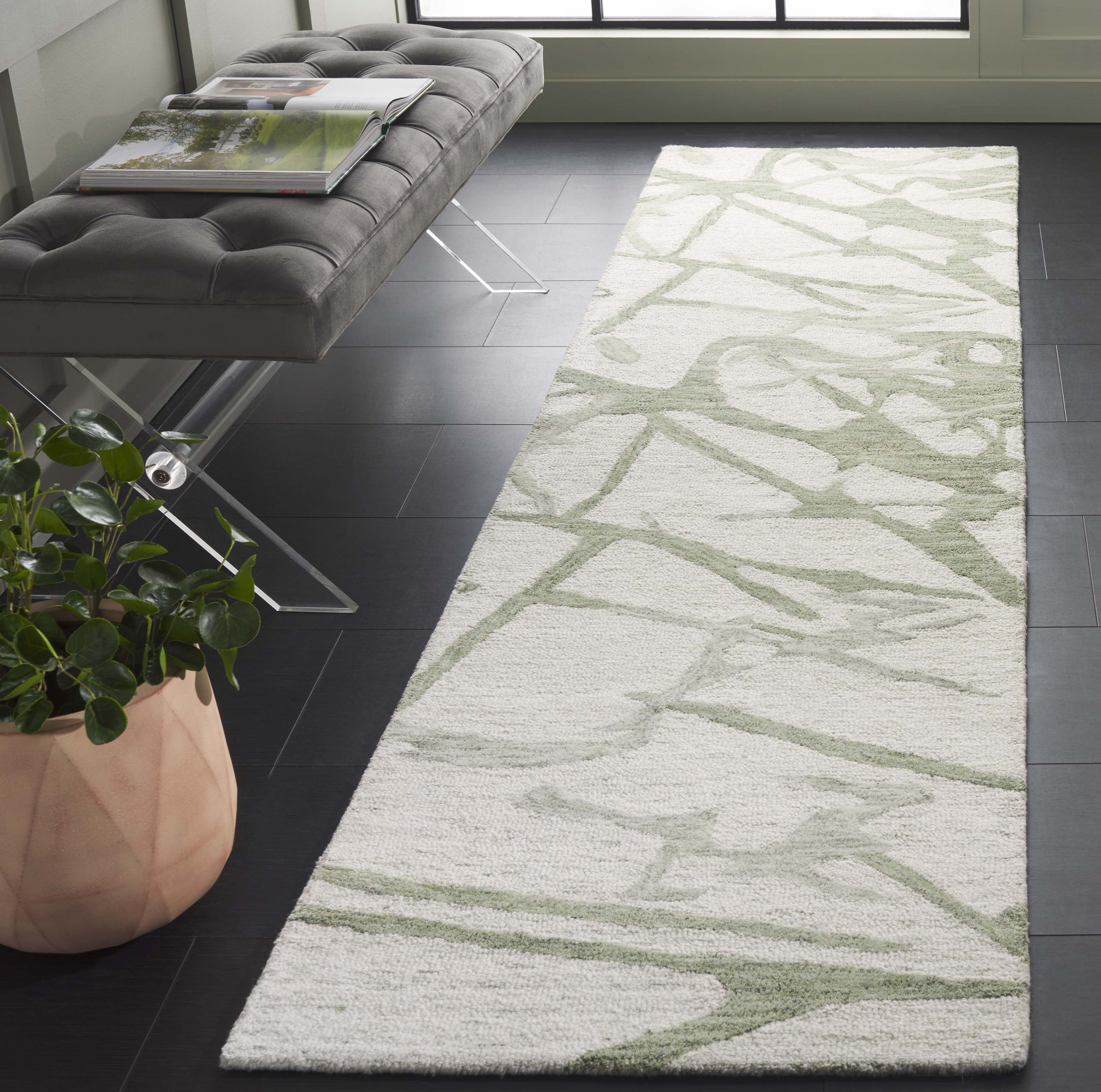 SAFAVIEH Ebony Wyatt Geometric Runner Rug, Ivory/Light Green, 2'3" x 9'