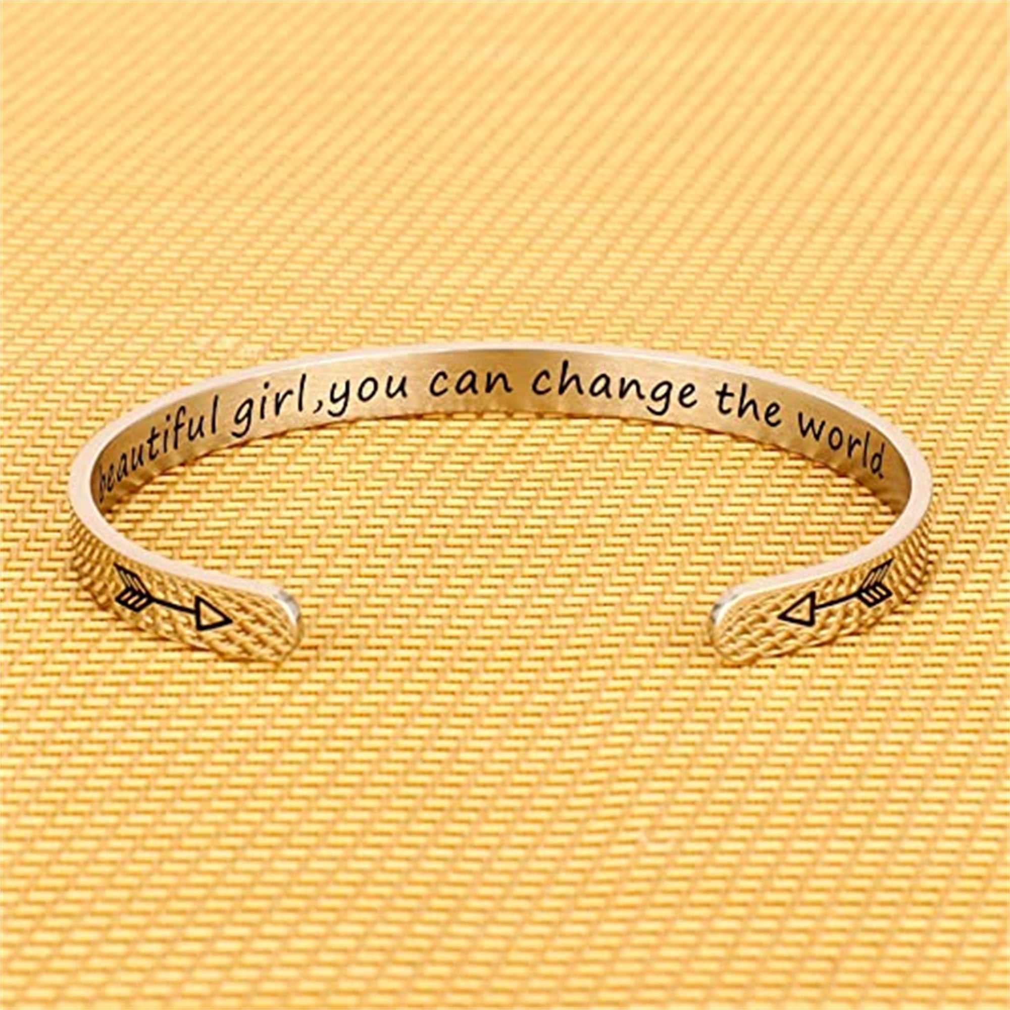 SAM & LORI Graduation Gifts Inspirational Charm Bracelet Engraved with Grad Cap 2021 Personalized Adjustable Graduate Bangle Jewelry Friendship Present for College Senior High School Students Her Girl 