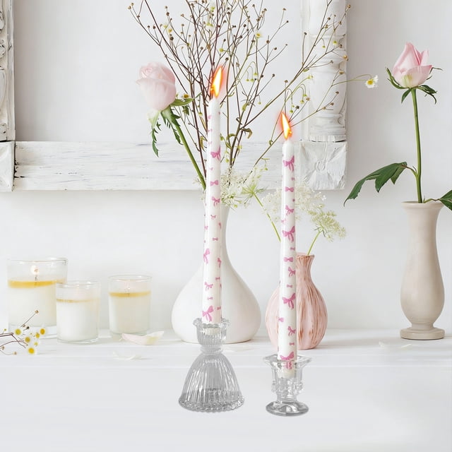 AHMT Bougies Coniques de 10 Pouces, 2 Pcs, avec Imprimé de Roses Rouges, Bougies à Longue Combustion Non Parfumées et Sans Fumée, Grands Chandeliers avec Mèches en Coton, Idéal pour Mariages, Déco Maison (2-Blanc)