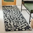 thumbnail image 3 of SAFAVIEH Soho Stones Accent Wool Area Rug, Grey/Ivory, 6' x 9', 3 of 10